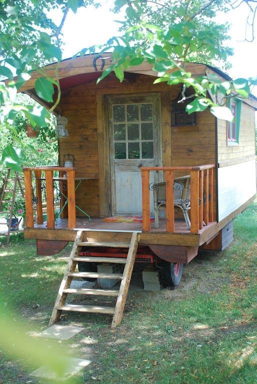 Maison D'Hotes Ainsi Soie T-Il Combovin Ruang foto
