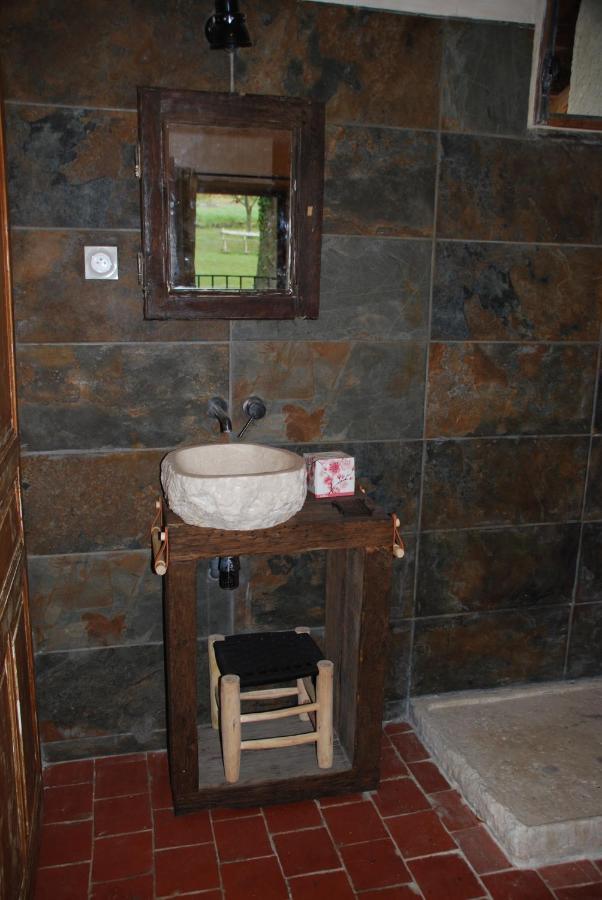 Maison D'Hotes Ainsi Soie T-Il Combovin Bagian luar foto