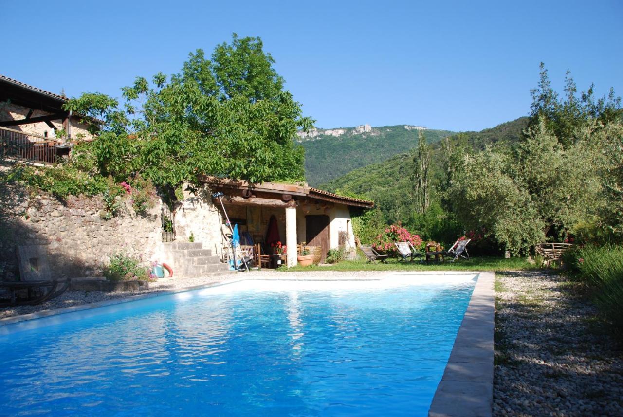 Maison D'Hotes Ainsi Soie T-Il Combovin Bagian luar foto