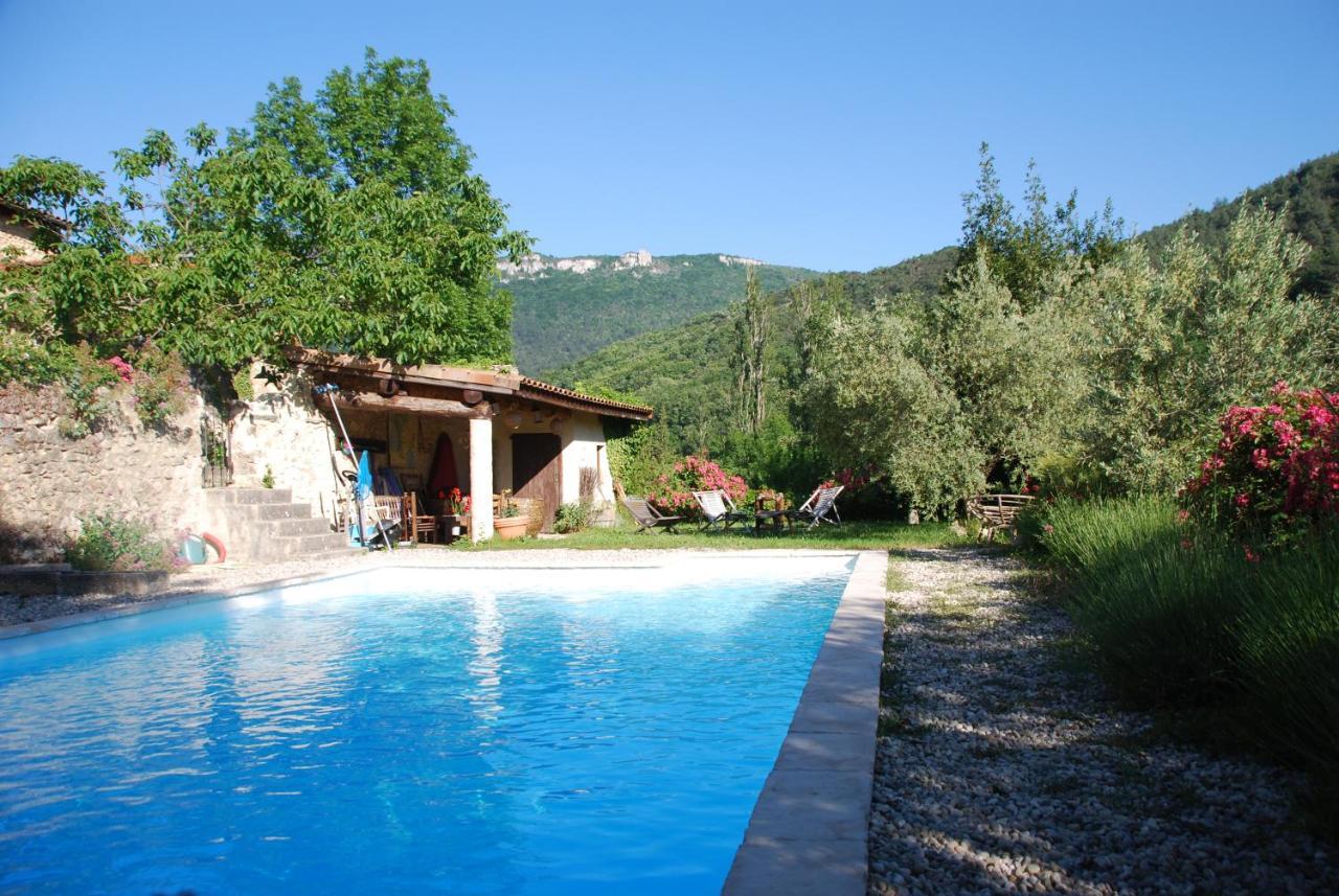 Maison D'Hotes Ainsi Soie T-Il Combovin Bagian luar foto